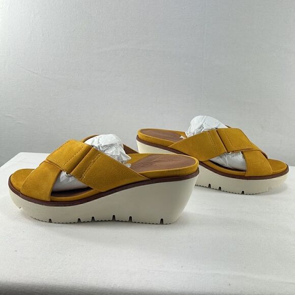 Gentle Souls by Kenneth Cole Lavern Wedge Mules Marigold size 5 - Picture 4 of 7